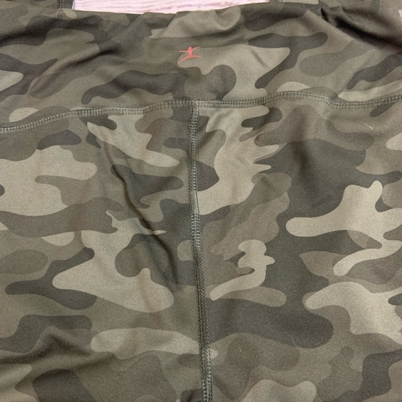 Danskin Camo Leggings - Picture 2 of 6